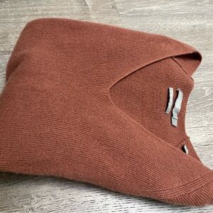 100% Cashmere Vince brown Rust Knit Sweater Vest